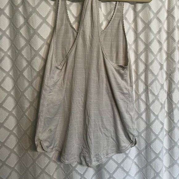 Lululemon white & gray striped racer back tank, size 8, good condition - Picture 5 of 5